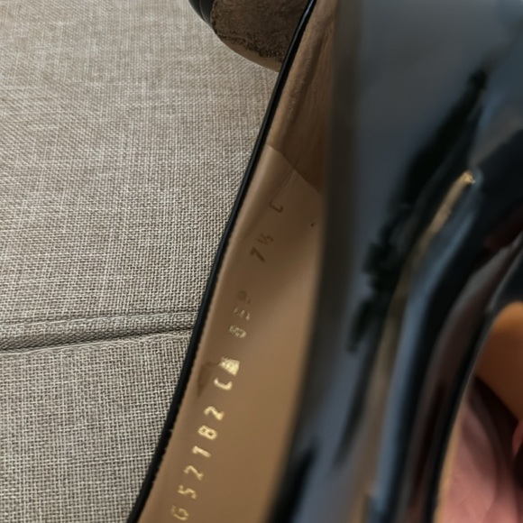 Salvatore Ferragamo Black Patent leather Bow High Heel Pumps 7.5 - Picture 10 of 10